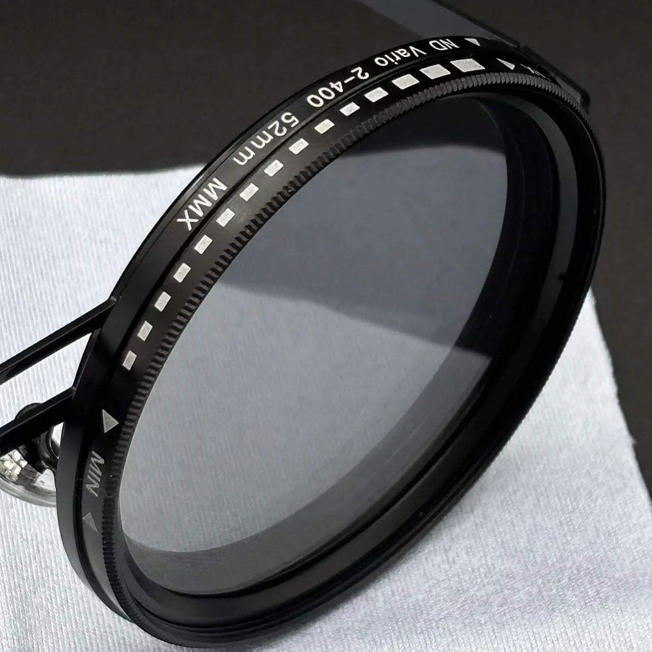 Aluminum frame glasses with polarized TAC lenses, featuring a sleek design for men and women.